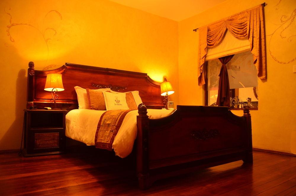 Hotel Boutique Los Balcones Куенка Екстериор снимка